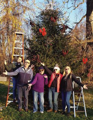 Pinkley Trail tree decorated for Christmas